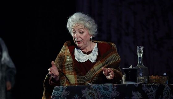 Спектакль «Фаина. Птица, парящая в клетке»